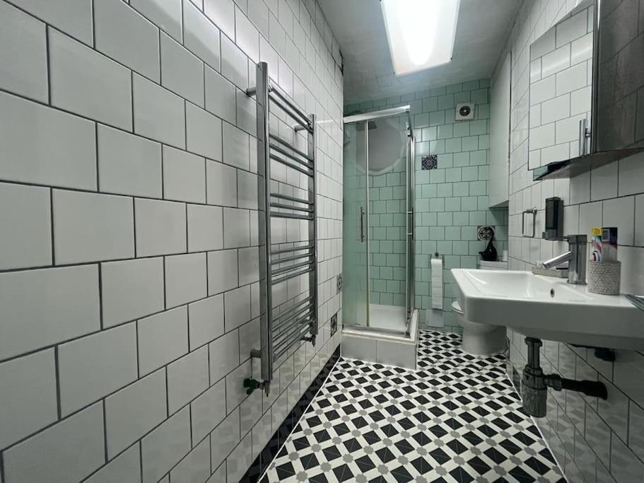 Tree Studio Apartment Barbican F3 Londres Extérieur photo